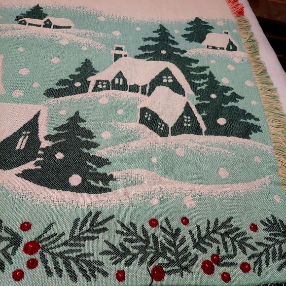 Reversible Vintage Woven Fringed Holiday Tapestry Sofa Blanket Throw - Picture 5 of 10
